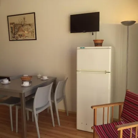 6 Couchages Avec Piscine A - Fr-1-229-888 Apartment